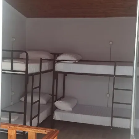 Hostel Royal 2 Opposite Nalu Bar Tirana