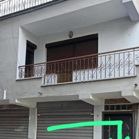 Royal 2 Opposite Nalu Bar Hostel Tirana