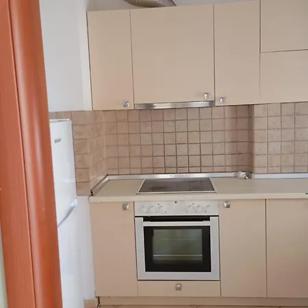 Royal 2 Opposite Nalu Bar Vandrarhem