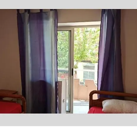 Hostel Royal 2 Opposite Nalu Bar Tirana