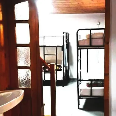 Hostel Royal 2 Opposite Nalu Bar *