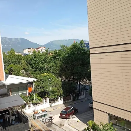 Auberge de jeunesse Royal 2 Opposite Nalu Bar Tirana