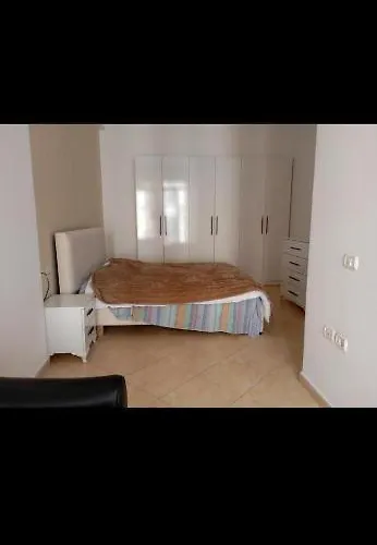 旅馆 Royal 2 Opposite Nalu Bar *