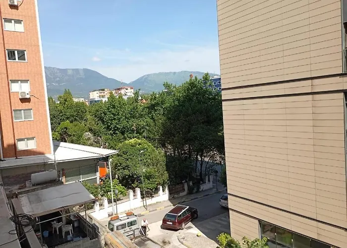 旅馆 Royal 2 Opposite Nalu Bar 地拉那