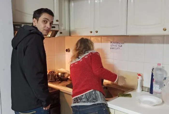 Royal 2 Opposite Nalu Bar 旅馆 *